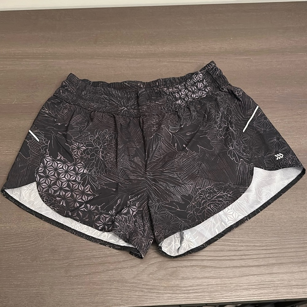 Women’s All-In-Motion Shorts
